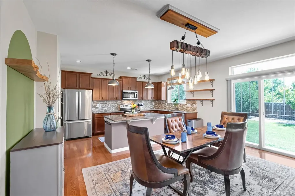 82 S Newbern Way Aurora CO 80018