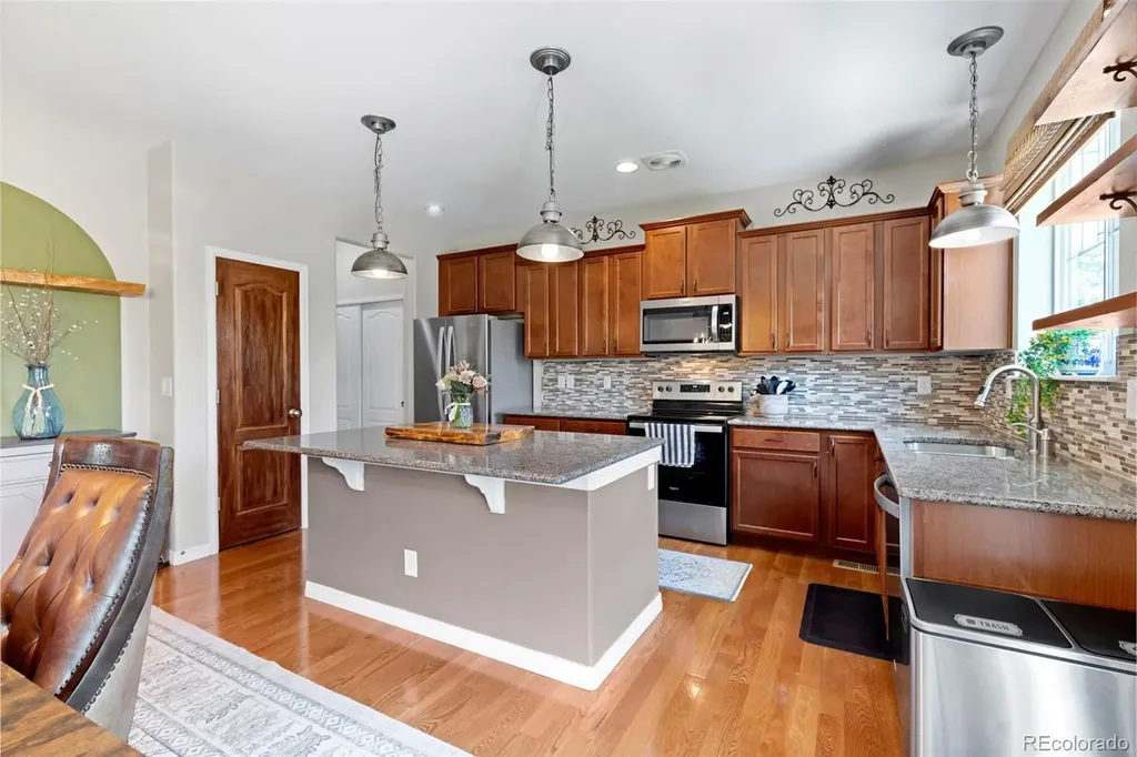 82 S Newbern Way Aurora CO 80018
