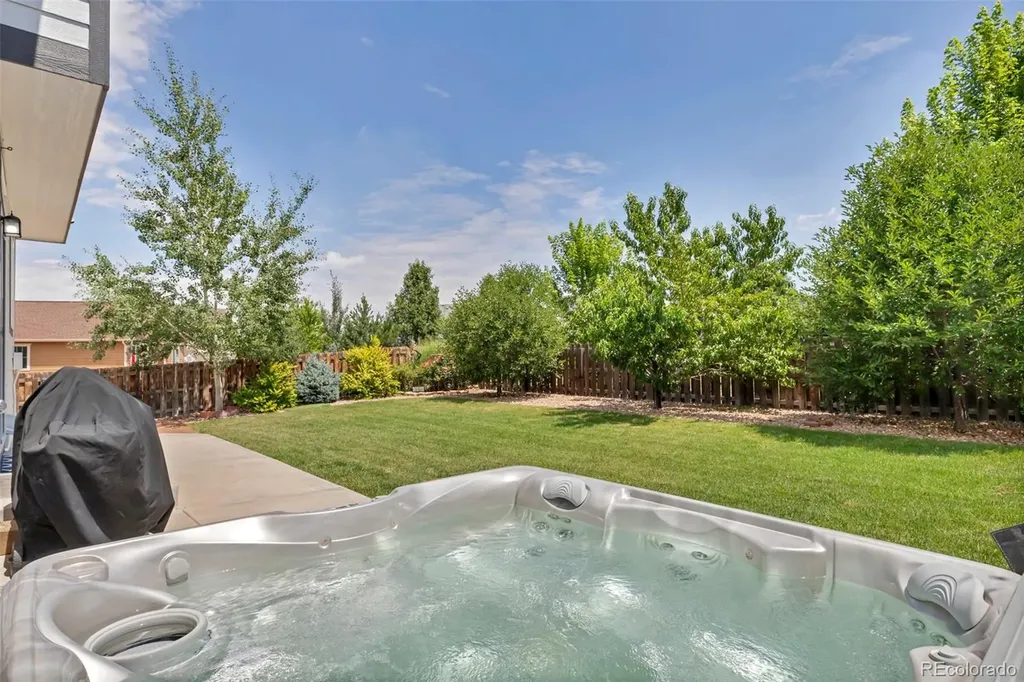 82 S Newbern Way Aurora CO 80018
