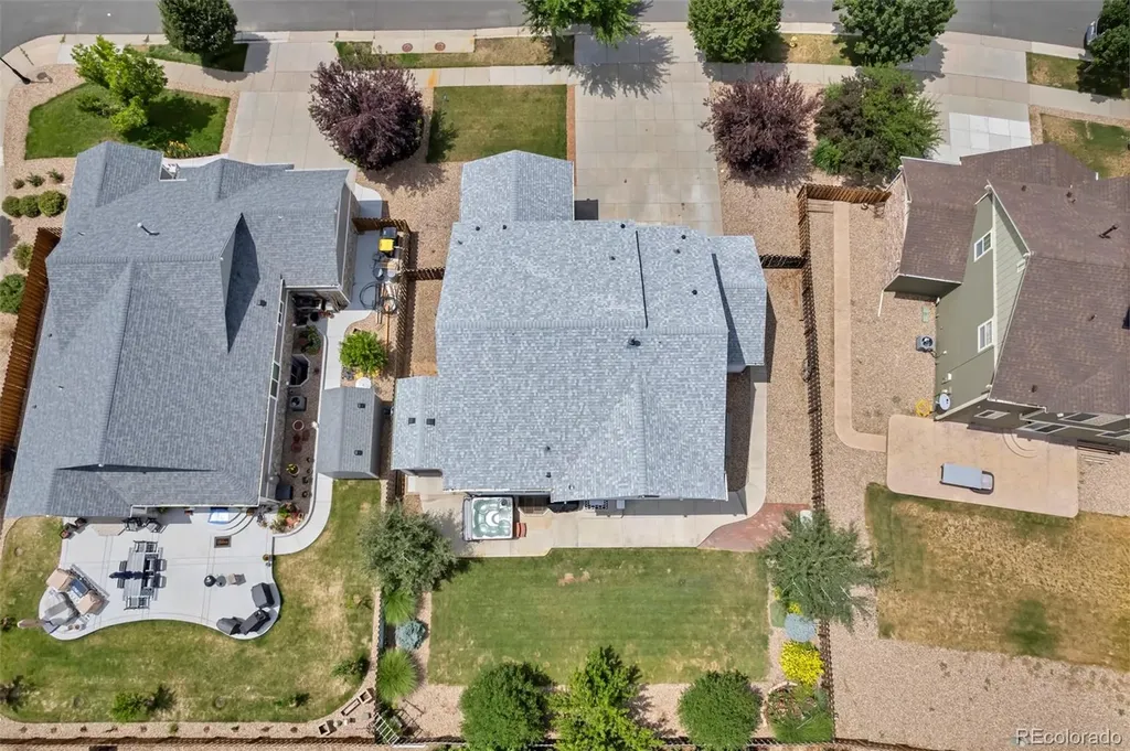 82 S Newbern Way Aurora CO 80018
