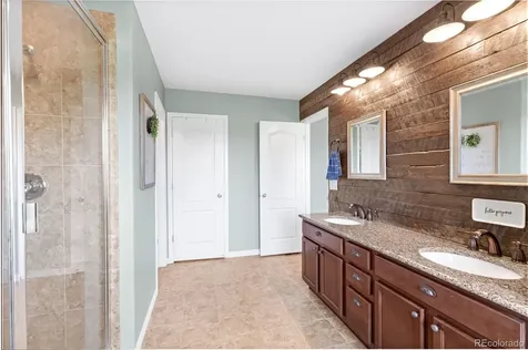 82 S Newbern Way Aurora CO 80018