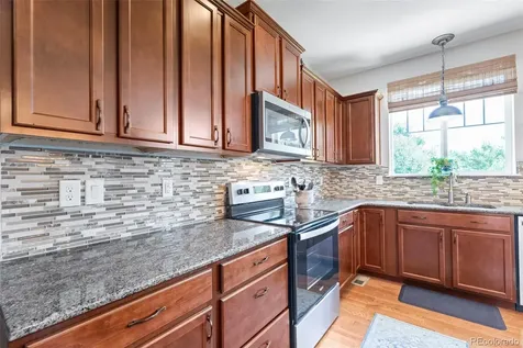 82 S Newbern Way Aurora CO 80018