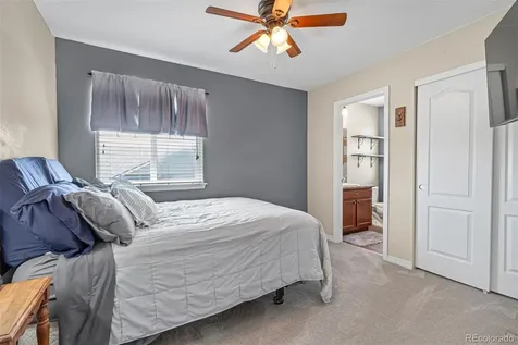 82 S Newbern Way Aurora CO 80018