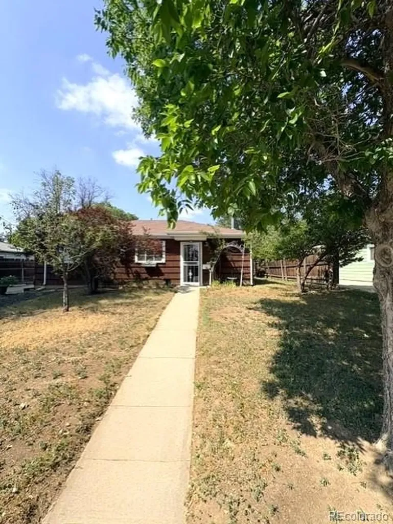 1125 Xanadu Street Aurora CO 80011