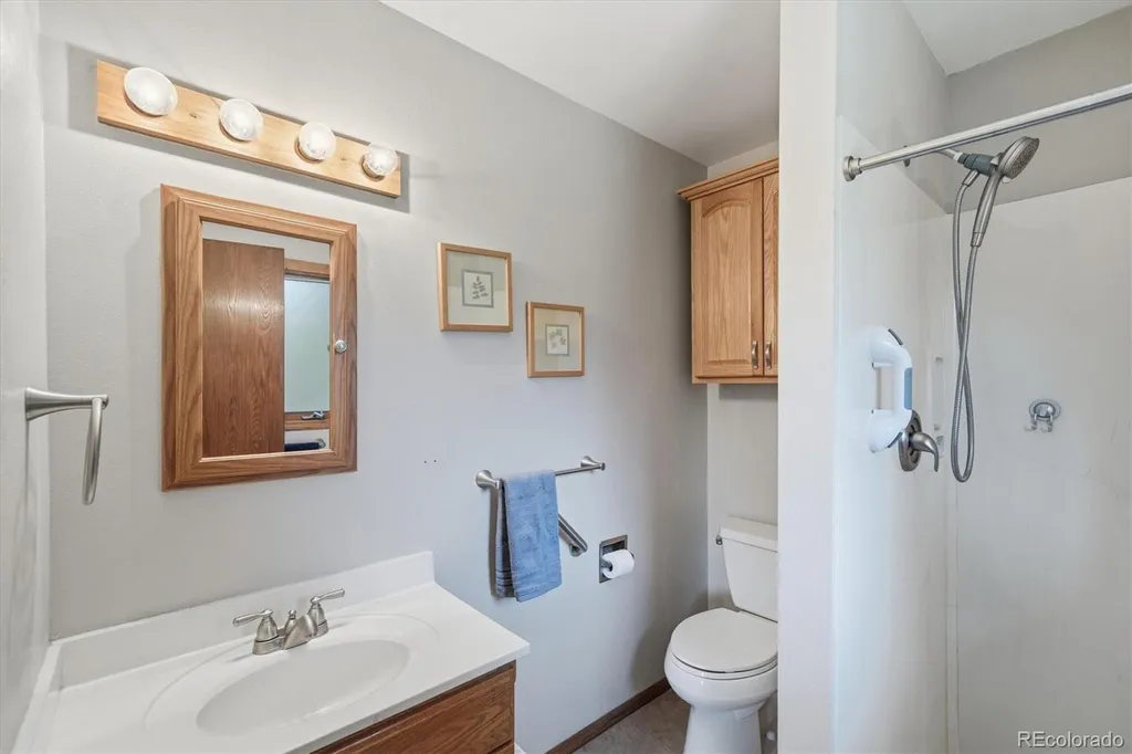 11707 W Jewell Drive Lakewood CO 80228