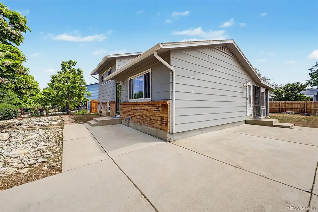 496 Elm Avenue Brighton CO 80601