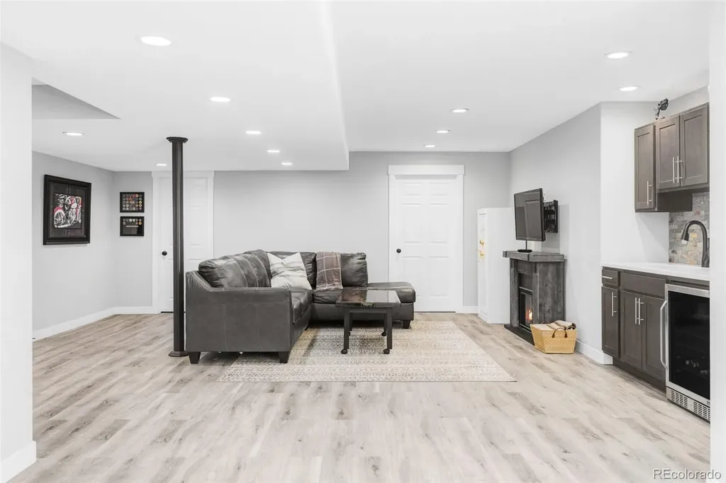 6102 Dunraven Road Golden CO 80403