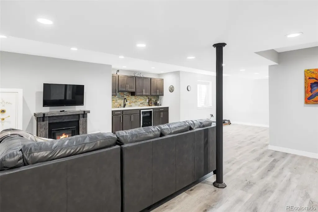 6102 Dunraven Road Golden CO 80403