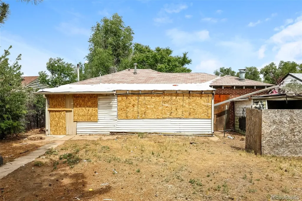 1585 Verbena Street Denver CO 80220
