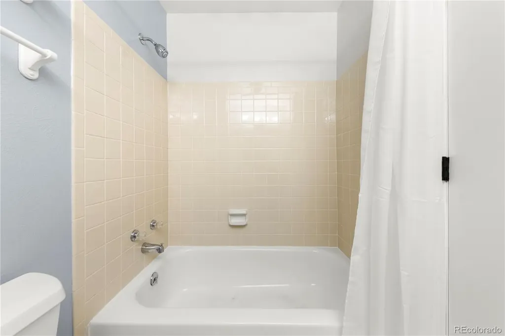 19355 E Greenwood Place Aurora CO 80013