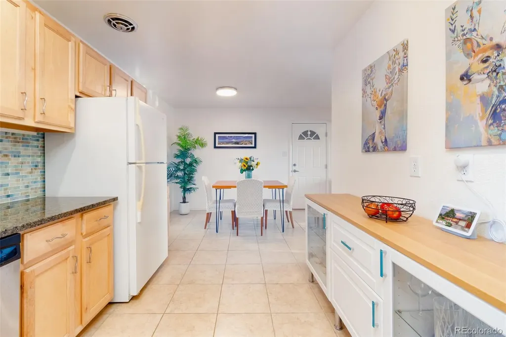 246 Lansing Street Aurora CO 80010