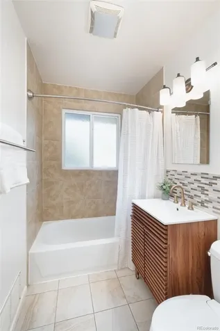 246 Lansing Street Aurora CO 80010