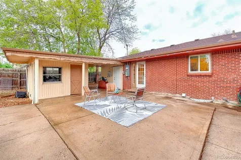 246 Lansing Street Aurora CO 80010