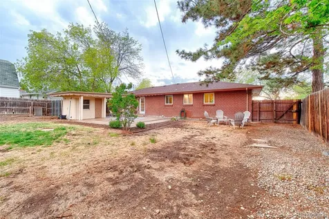 246 Lansing Street Aurora CO 80010