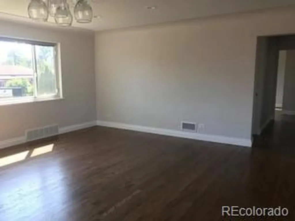 2895 Eudora Street Denver CO 80207