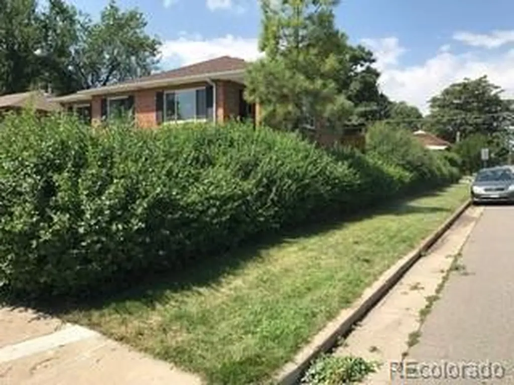2895 Eudora Street Denver CO 80207