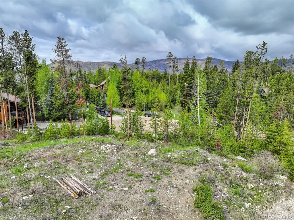 118 GCR 4947 Grand Lake CO 80447