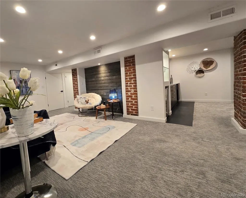 2691 Birch Street Denver CO 80207