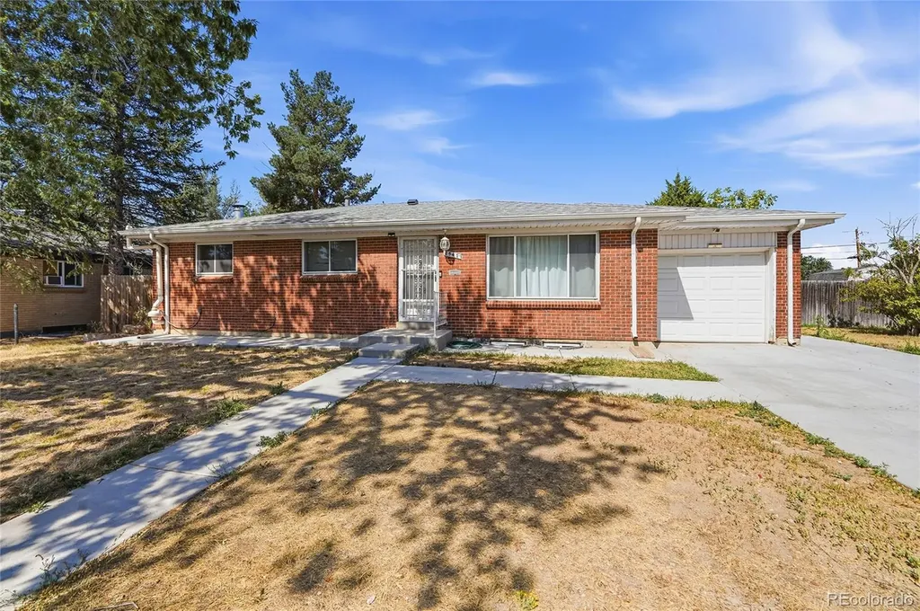 2541 Billings Street Aurora CO 80011