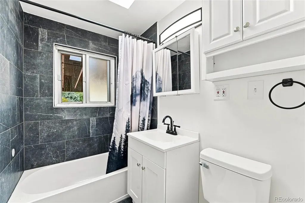 2541 Billings Street Aurora CO 80011