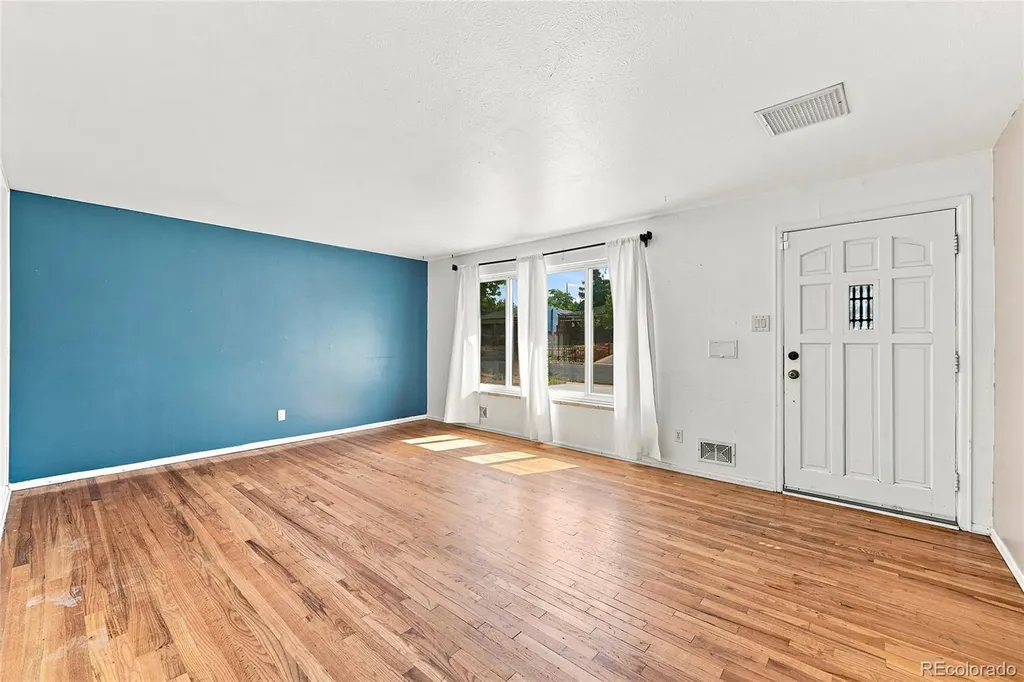 2541 Billings Street Aurora CO 80011