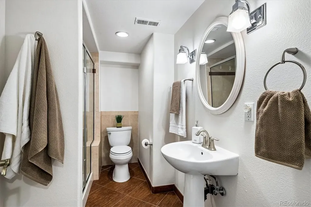 8510 E Nichols Avenue Centennial CO 80112