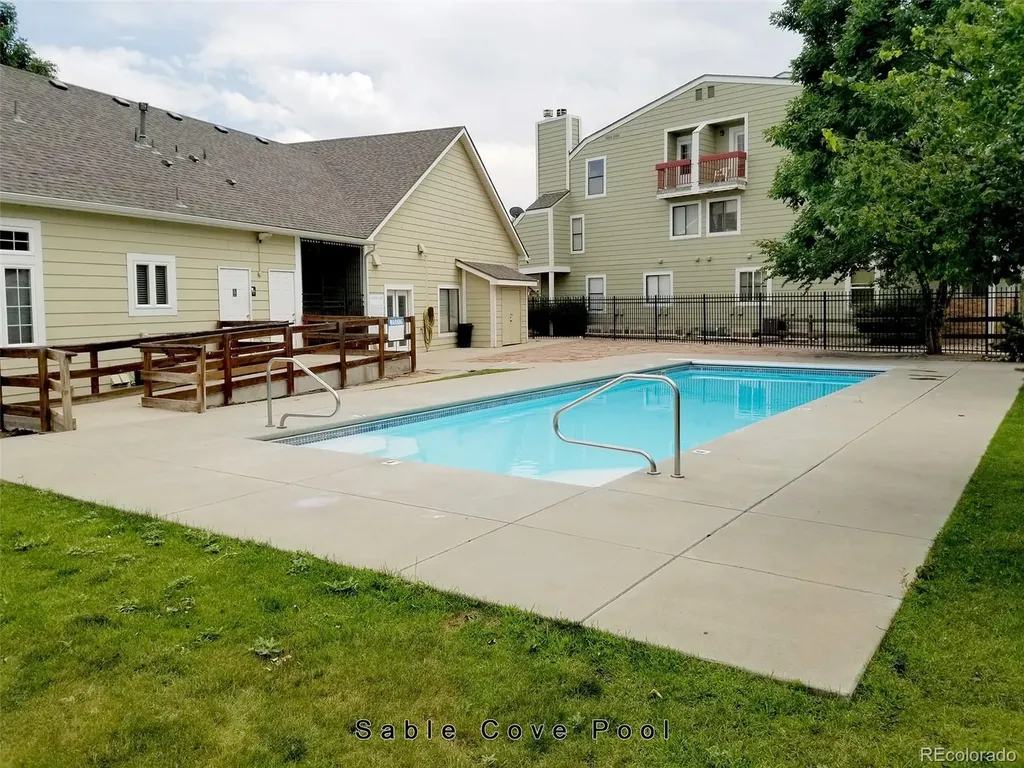 910 S Dawson Way Aurora CO 80012