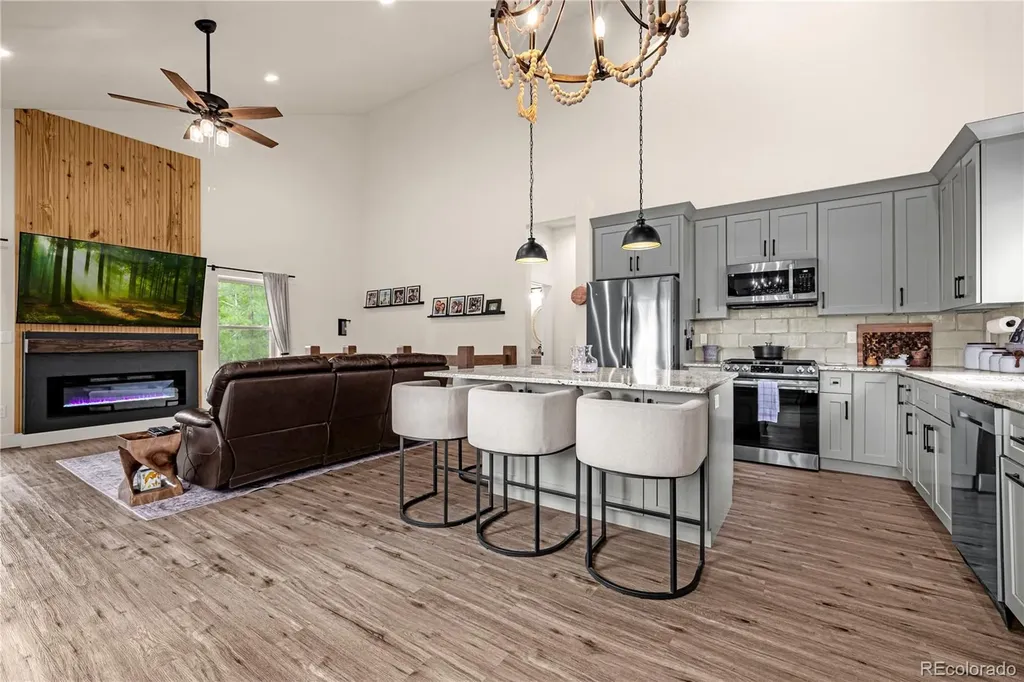 114 Homestead Lane Florissant CO 80816
