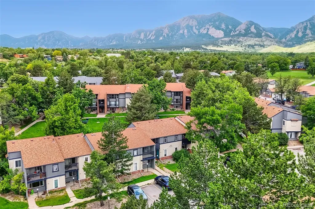 790 W Moorhead Circle Boulder CO 80305