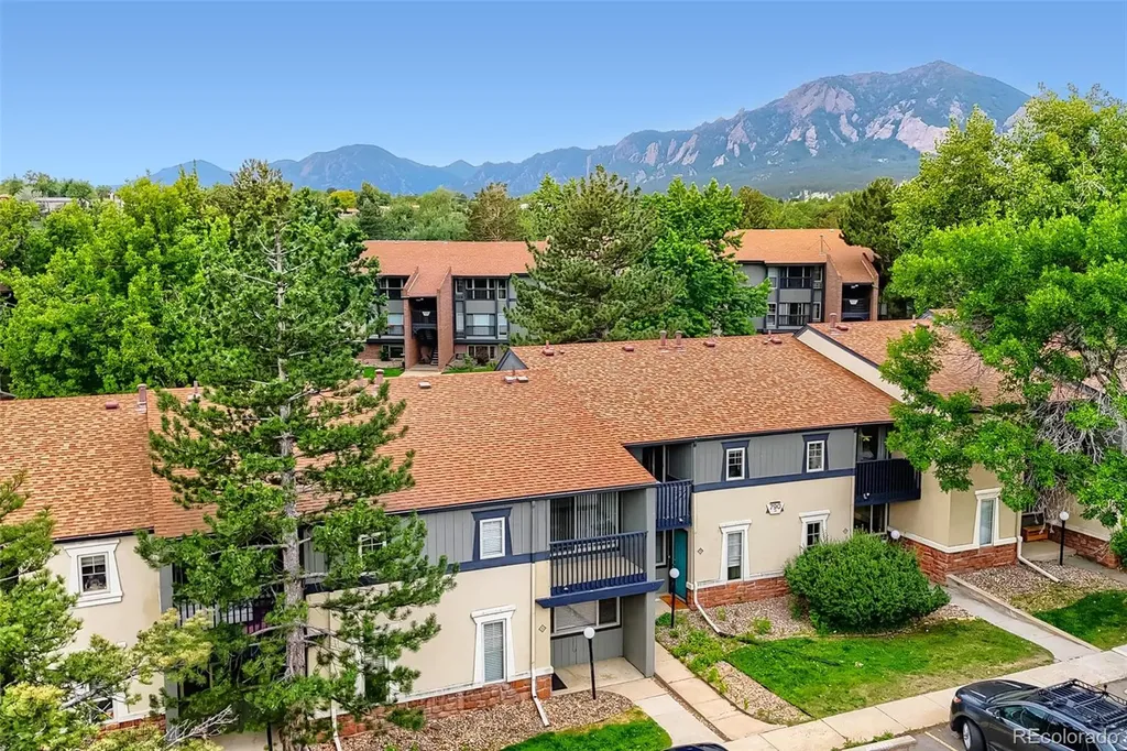 790 W Moorhead Circle Boulder CO 80305