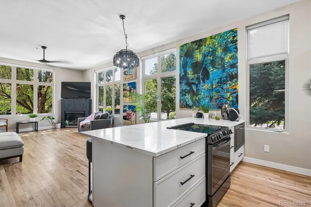220 Roslyn Street Denver CO 80230