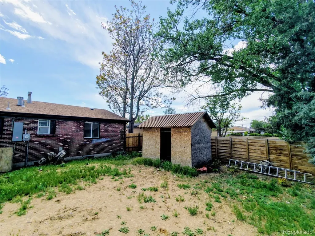 12321 Randolph Place Denver CO 80239