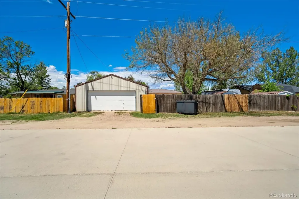 956 Boulder Street Calhan CO 80808