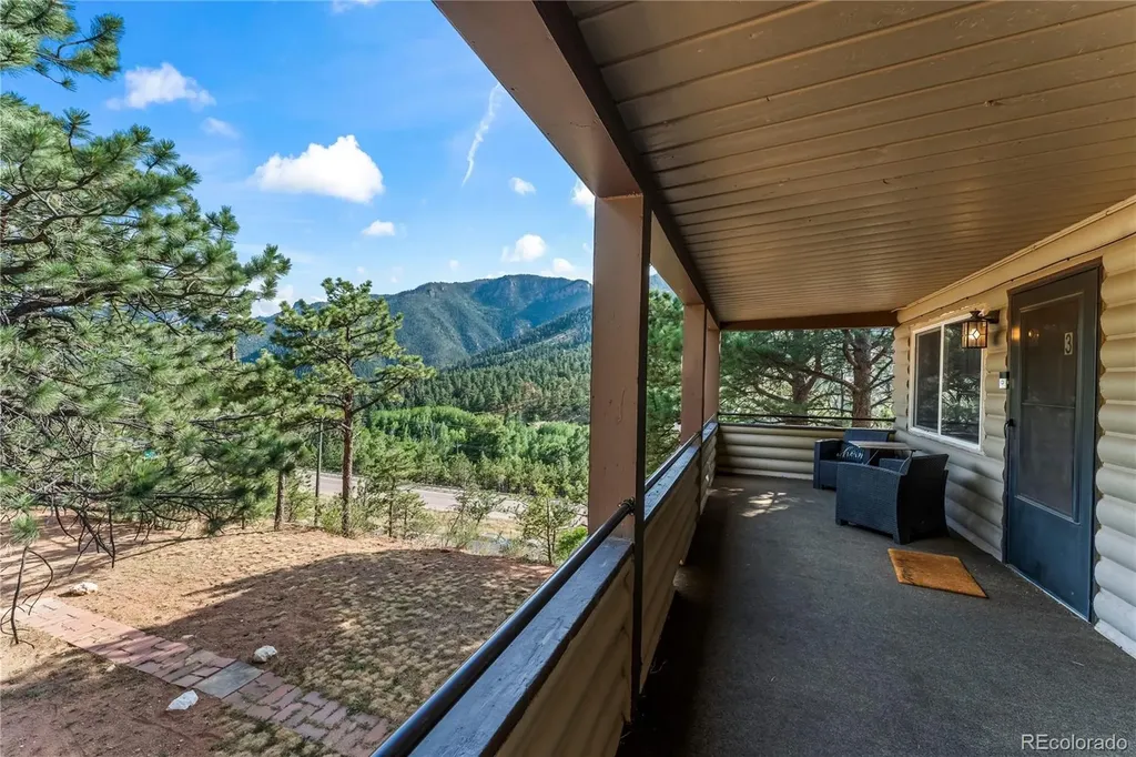 8220 W Us Highway 24 Cascade CO 80809