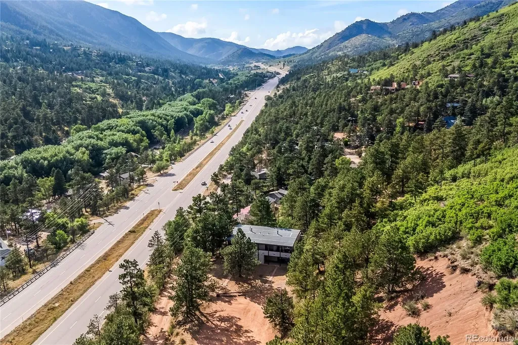 8220 W Us Highway 24 Cascade CO 80809