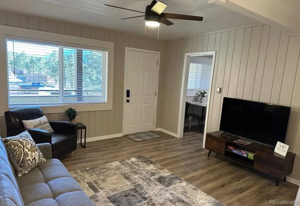 8220 W Us Highway 24 Cascade CO 80809