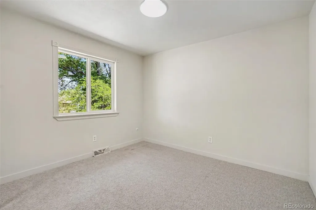 1174 Olathe Street Aurora CO 80011