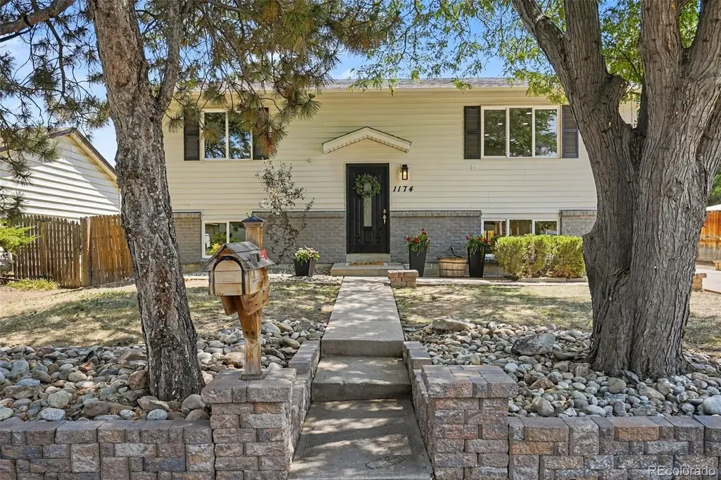 1174 Olathe Street Aurora CO 80011