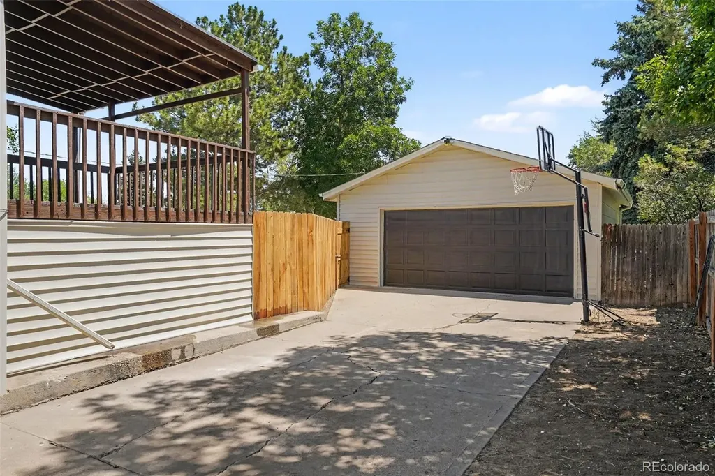 1174 Olathe Street Aurora CO 80011