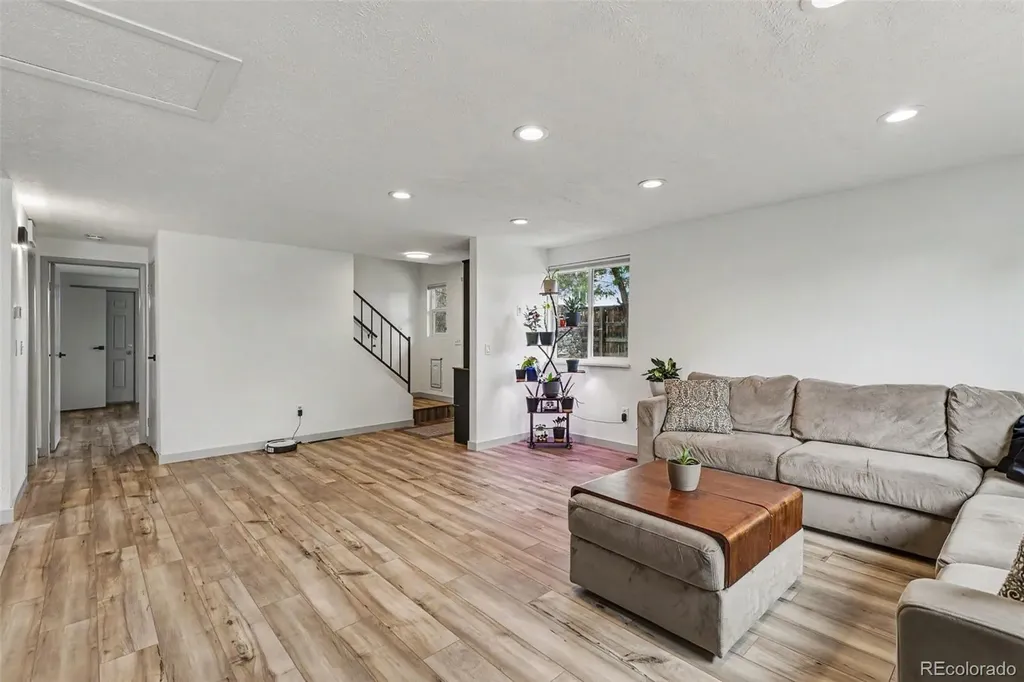 9206 Ingalls Street Westminster CO 80031