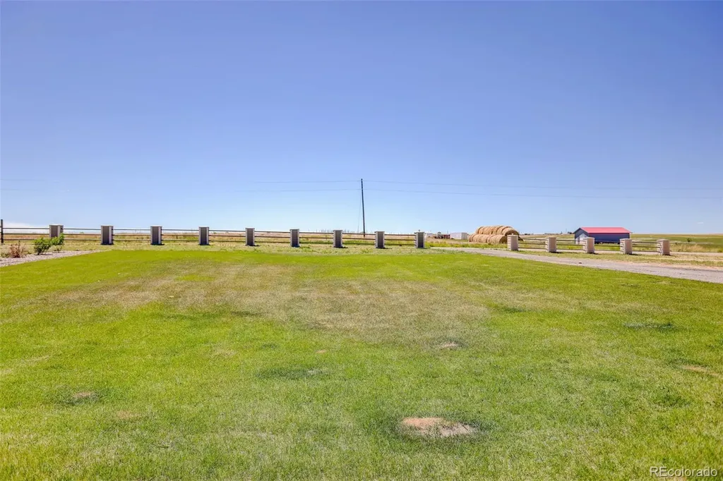 45425 Wolf Creek Drive Bennett CO 80102