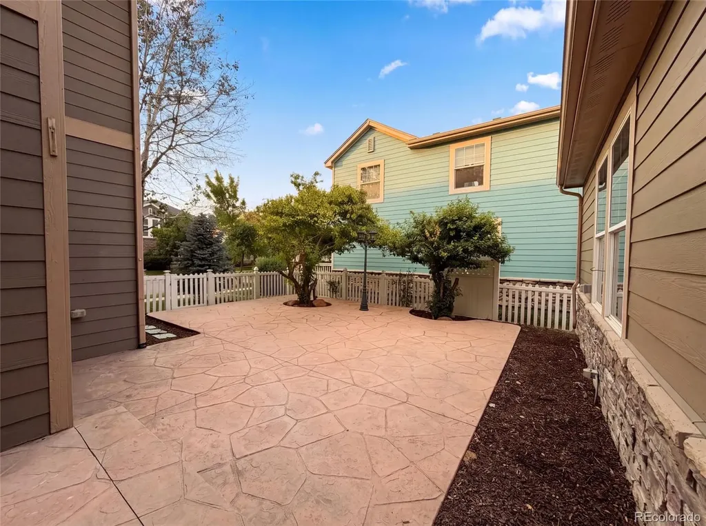 2232 Whistler Drive Longmont CO 80504