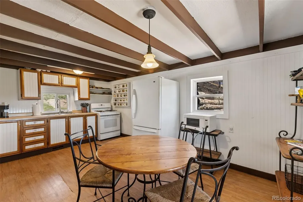 185 Canyon Drive Florissant CO 80816