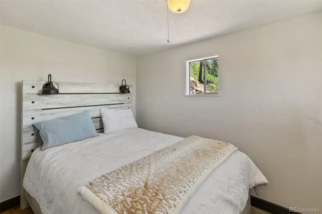 185 Canyon Drive Florissant CO 80816