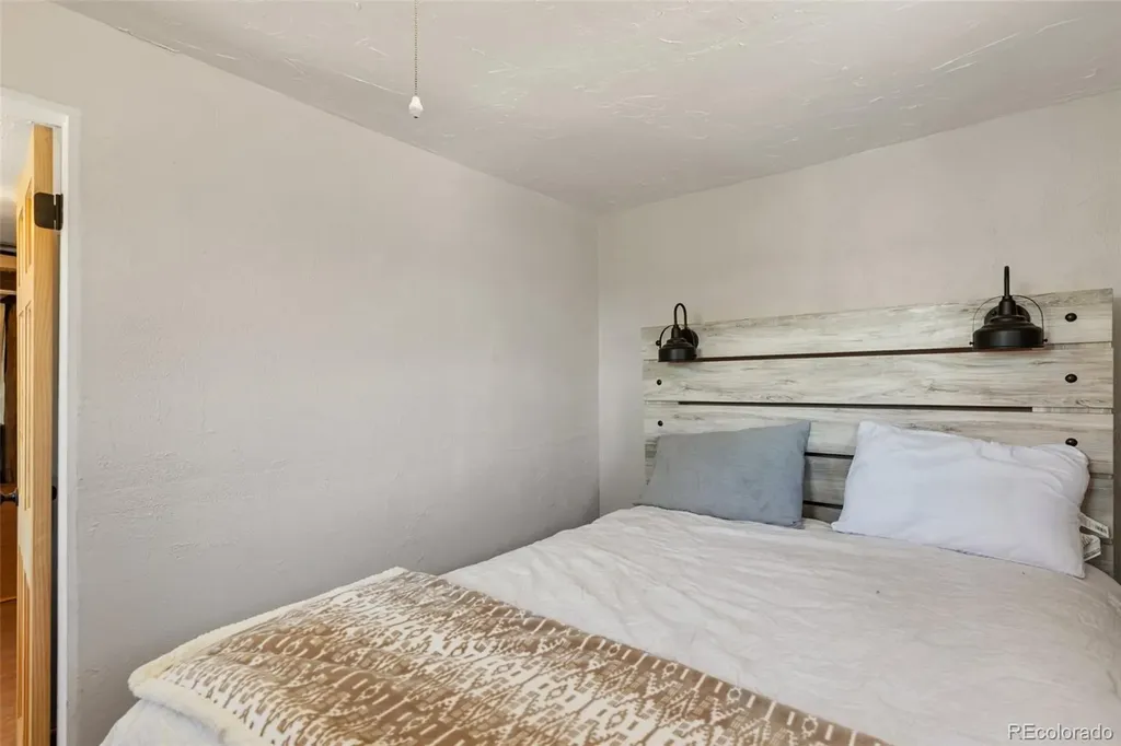 185 Canyon Drive Florissant CO 80816