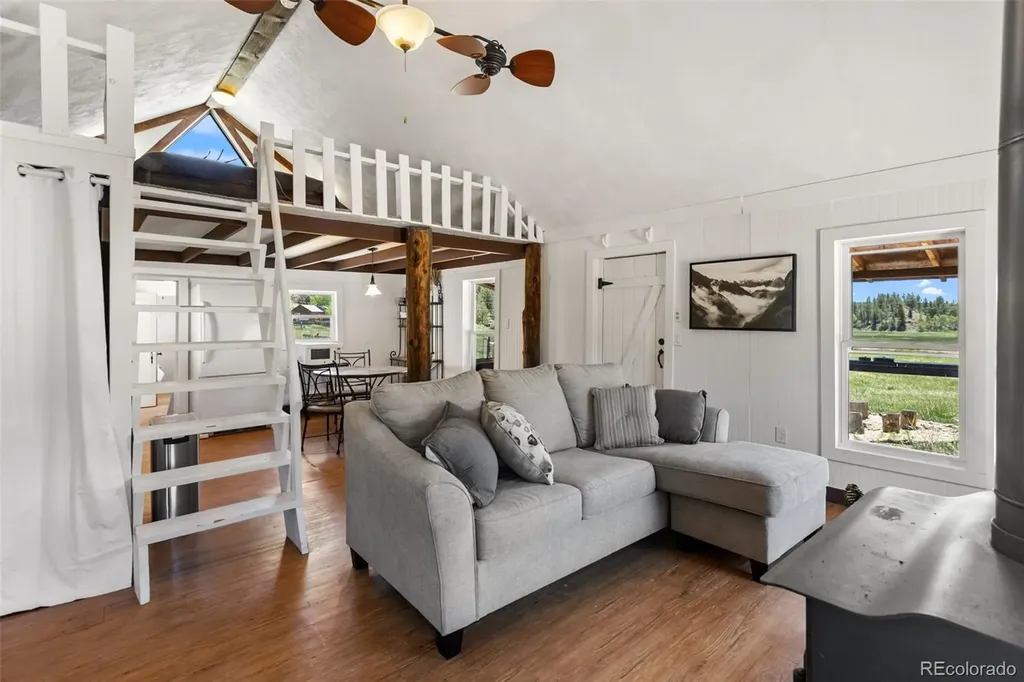 185 Canyon Drive Florissant CO 80816