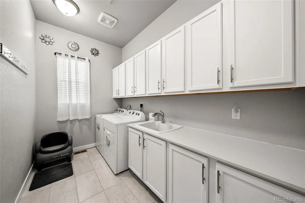 5165 Lake Terrace Lane Longmont CO 80504