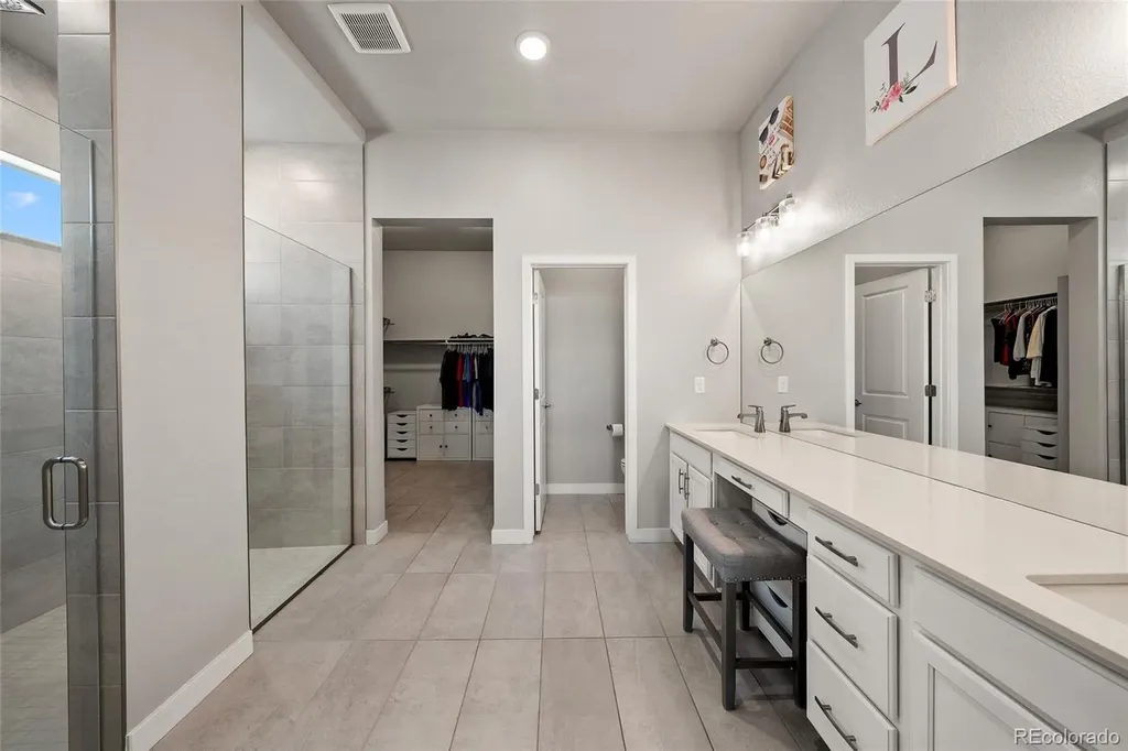 5165 Lake Terrace Lane Longmont CO 80504
