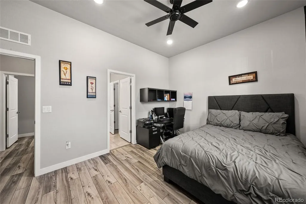 5165 Lake Terrace Lane Longmont CO 80504