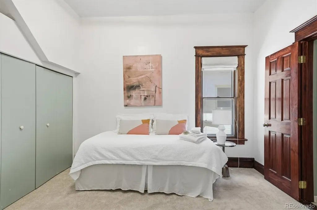942 S Pennsylvania Street Denver CO 80209